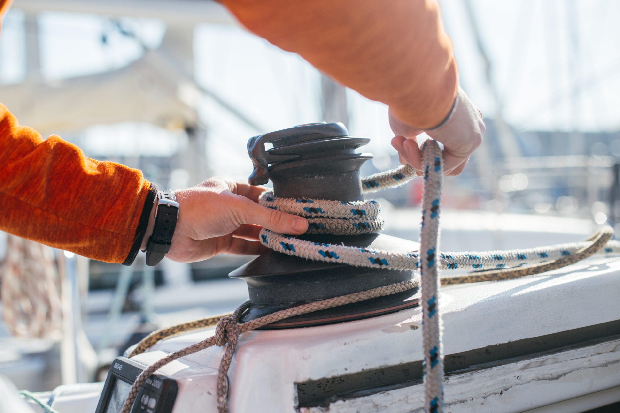 professional-sailor-yachtsman-tights-tensions-cable-wire-rope