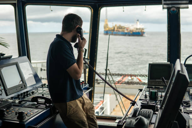 phone-cargo-ship
